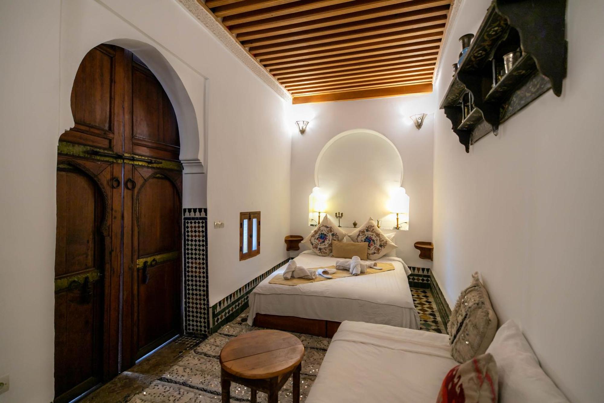 Dar Authentic Fes - Familly Hosting Bed and Breakfast Exteriör bild