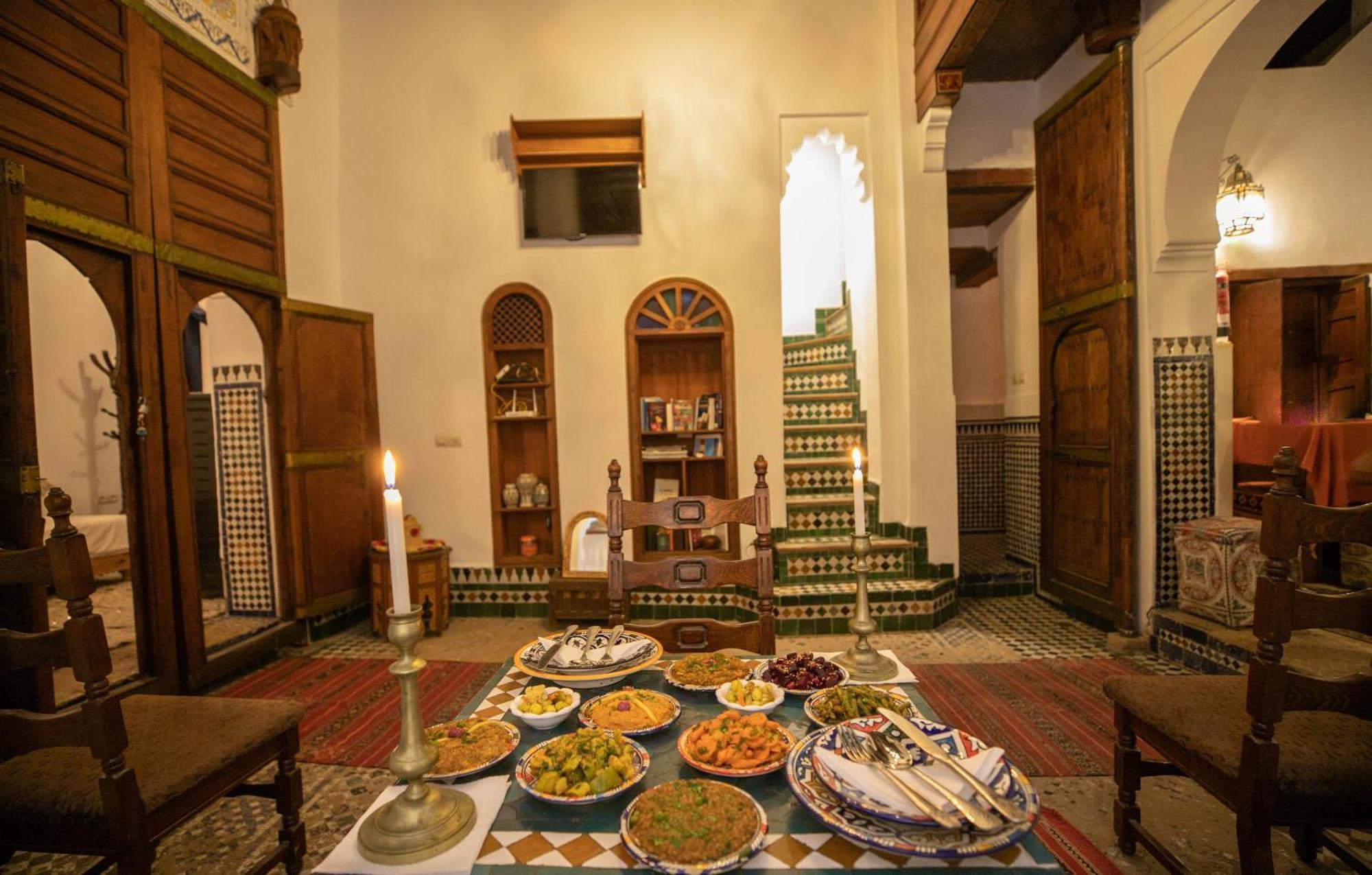 Dar Authentic Fes - Familly Hosting Bed and Breakfast Exteriör bild