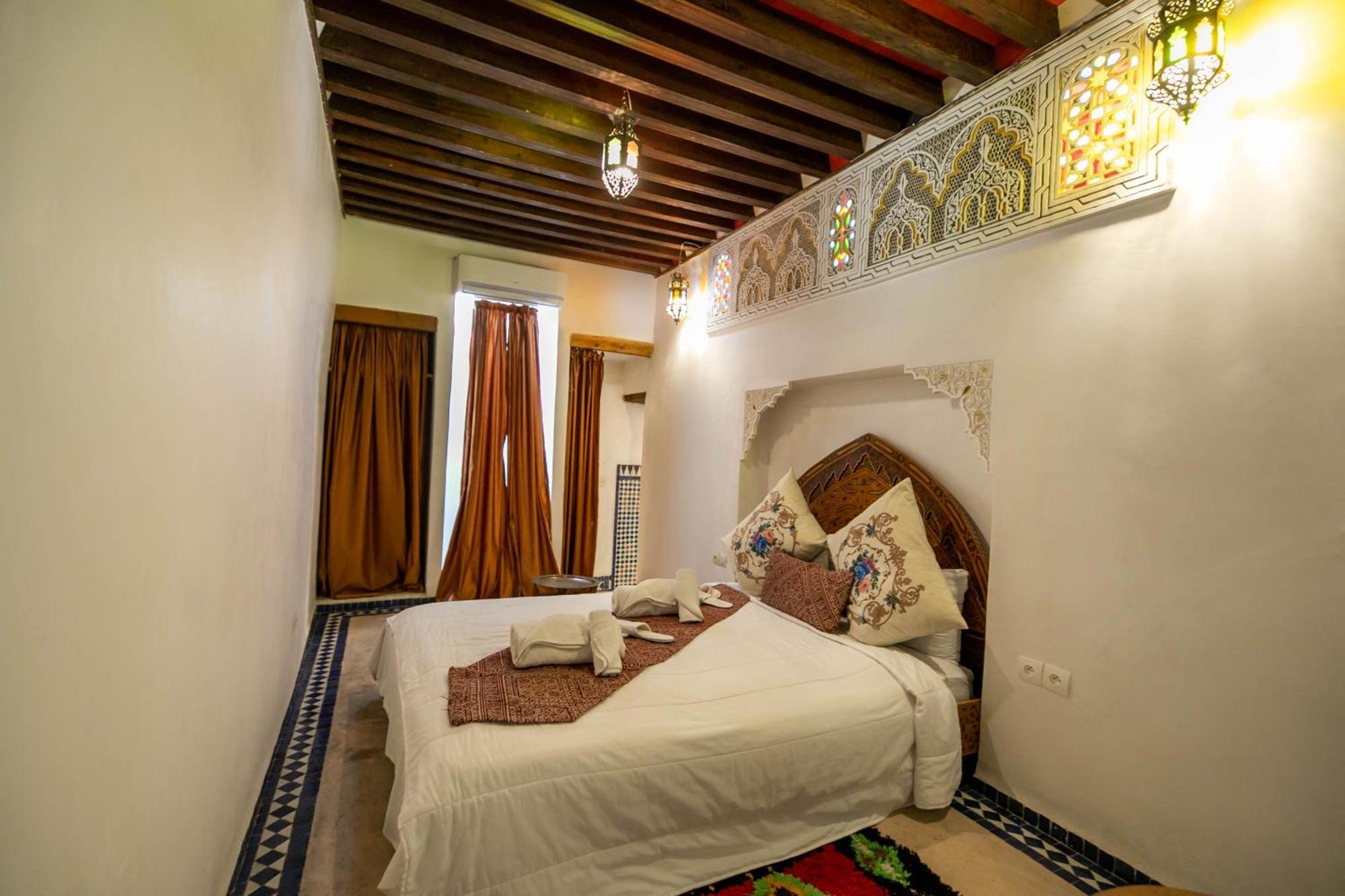 Dar Authentic Fes - Familly Hosting Bed and Breakfast Exteriör bild