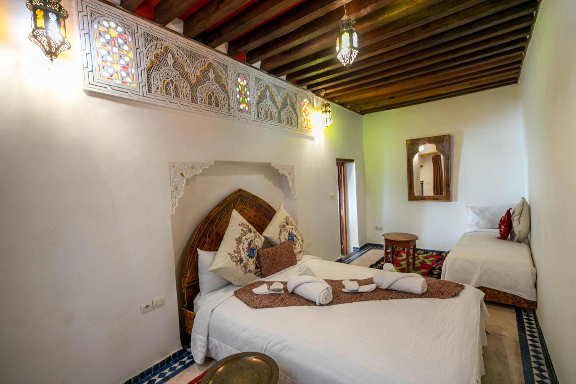 Dar Authentic Fes - Familly Hosting Bed and Breakfast Exteriör bild