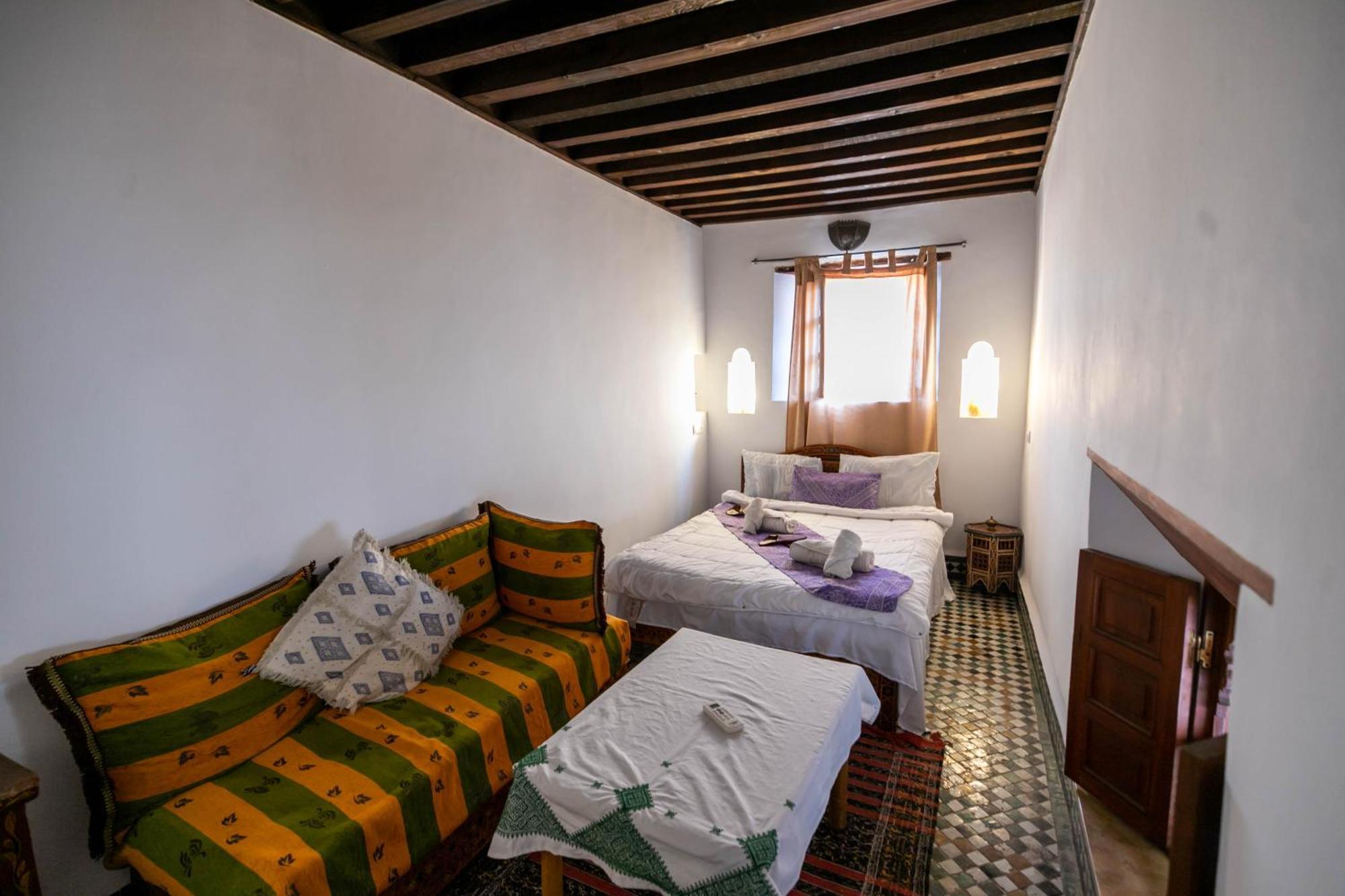 Dar Authentic Fes - Familly Hosting Bed and Breakfast Exteriör bild