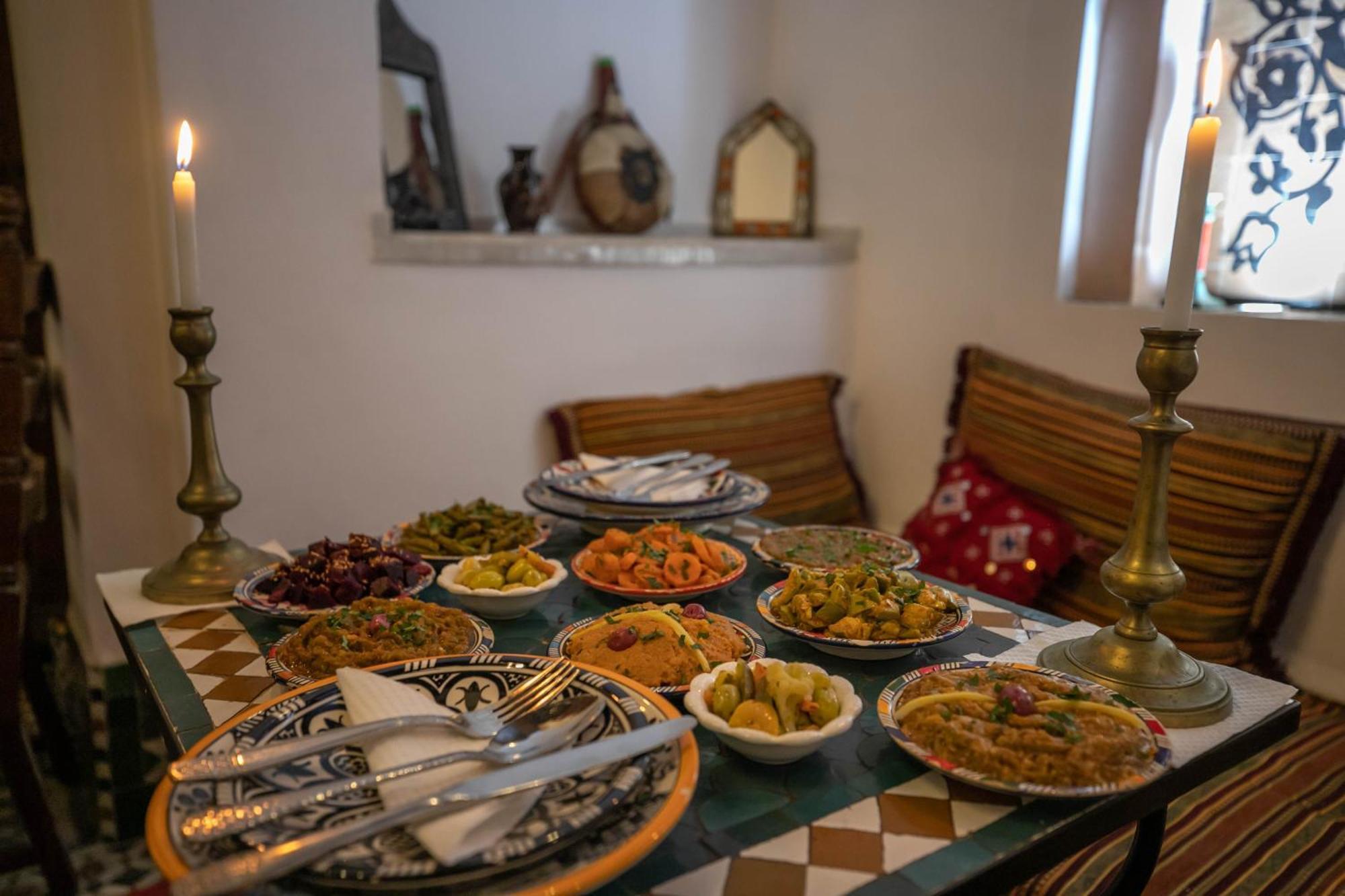 Dar Authentic Fes - Familly Hosting Bed and Breakfast Exteriör bild