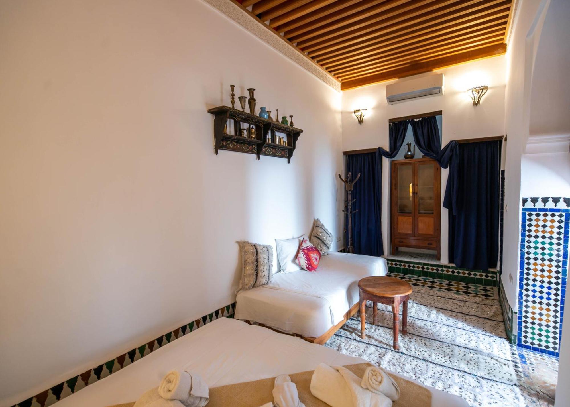 Dar Authentic Fes - Familly Hosting Bed and Breakfast Exteriör bild